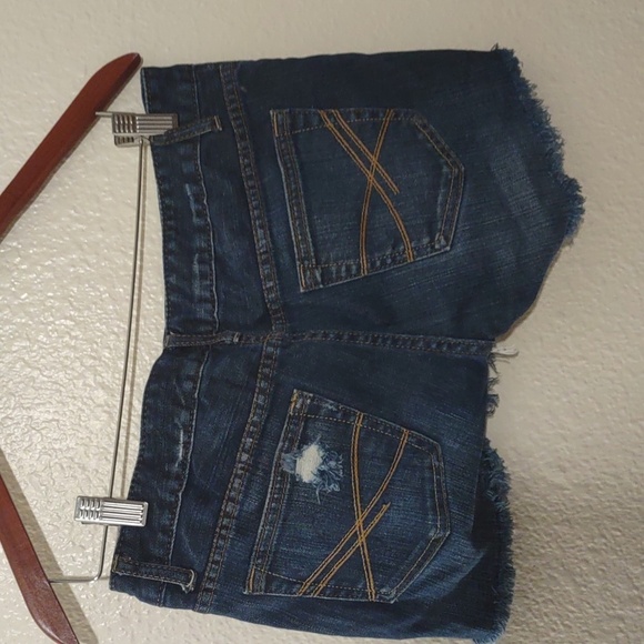 USED AEROPOSTALE DISTRESSED SIZE 7/8 REGULAR CHELSEA BOOTCUT SHORTS - Picture 9 of 15